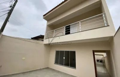 Casa estilo sobrado com 197m² no bairro jaguari com 4 dormitórios sendo um com suíte e sacada
