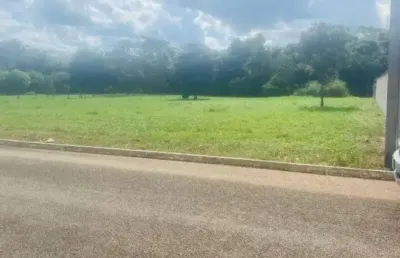Terreno de 2.400m² à venda no centro de bela vista de goiás