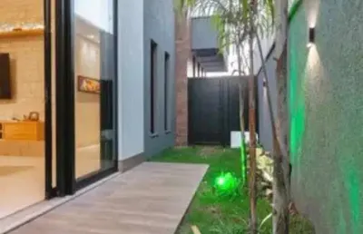 Casa em condomínio no goiânia golfe clube: 4 suítes, 660m² à venda