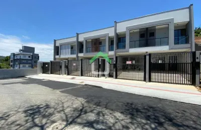 Casa com 3 quartos à venda na Rua Alziro Zarur, 220, Bom Retiro, Joinville