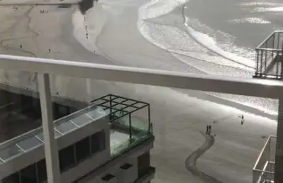 Apartamento com 3 quartos para alugar na Avenida General Monteiro de Barros, Jardim Astúrias, Guarujá
