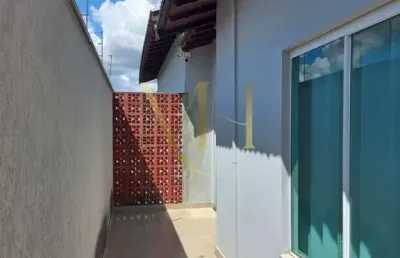 Casa com 5 quartos à venda na rua aloysio rafael dos santos, residencial santa rita, pouso alegre, 240 m2 por r$ 1.050.000
