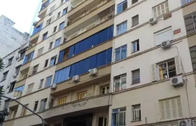 Apartamento com 2 quartos à venda na Avenida Borges de Medeiros, 1042, Centro, Porto Alegre