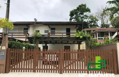 Casa em condomínio fechado com 3 quartos para alugar no Mar Verde, Caraguatatuba 