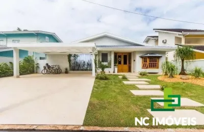 Casa em condomínio fechado com 6 quartos à venda no Tabatinga, Caraguatatuba 