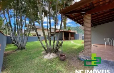 Temporada - belíssima casa térrea no condomínio mar verde.