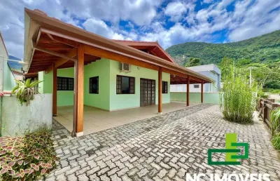 Casa em condomínio fechado com 3 quartos à venda no Mar Verde, Caraguatatuba 