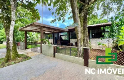 Venda | casa em estilo rústico no condomínio mar verde.