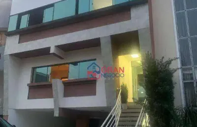 Casa com 3 quartos para alugar na Rua Ângelo Breseghello, 422, Bairro Alto, Curitiba