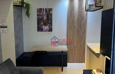 Apartamento mobiliado à venda na região do campo comprido