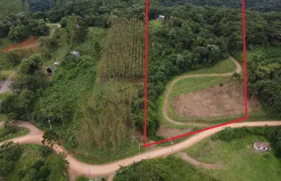 Chácara em altos cedros com 30000m² com área construída.
