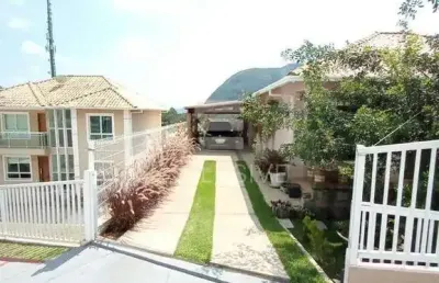 Casa linear  3 dormitórios à venda, 130 m² por r$ 1.020.000,00 - cônego - nova friburgo/rj
