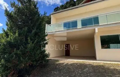 Casa com 3 dormitórios à venda, 296,65 m² por r$ 900.000,00 - caascatinha - nova friburgo