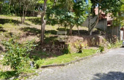 Ótimo terreno localizado 700 metros do centro cônego, medindo total 816 m2