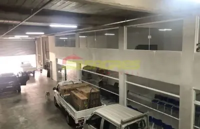 Galpão 885m² na vila pereira cerca por r$ 30.000,00