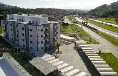 Apartamento com 2 quartos à venda na Rua Marginal Oeste, Monte Alegre, Camboriú