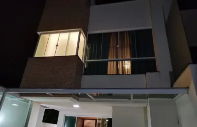 Casa com 3 quartos à venda na Rua Vietnã, Nações, Balneário Camboriú