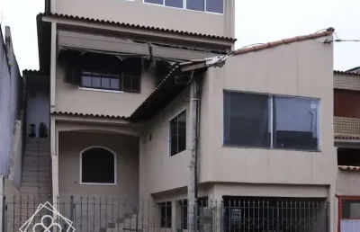 Casa para venda em volta redonda / rj no bairro aterrado