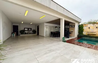 Casa com 4 quartos à venda na Rua Henrique de Araújo Góes, 2037, Lagoa Nova, Natal