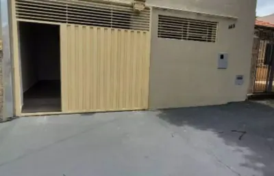 Casa nova, prática e bem localizada, perfeita para seu lar ou negócio! aproveite essa oportunidade!