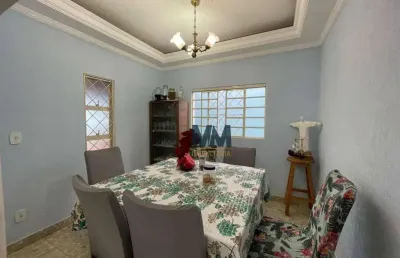 Casa com 3 quartos à venda na Rua Luciano Justiniano Ribeiro, Jardim Maracanã, Uberaba
