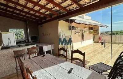 Casa com 4 quartos à venda na Rua Inglaterra, Boa Vista, Uberaba