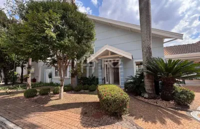 Linda casa com 03 suítes em condomínio, ótima localização em paulínia/ sp