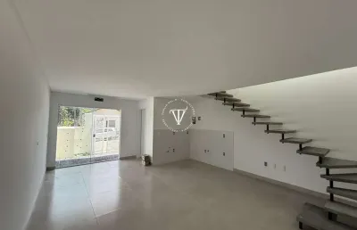 Casa com 2 quartos à venda na Rio Guaporé, 145, Zimbros, Bombinhas
