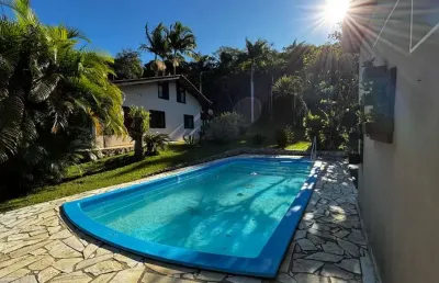 Casa com vista mar e 12 hectares em meio à natureza - vila da glória