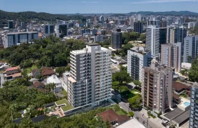 Apartamento de alto padrão – 3 suítes – 2 vagas – 17º andar