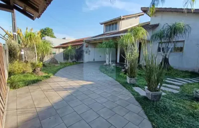Casa com piscina a 5 quadras do mar em itapoá – localização privilegiada