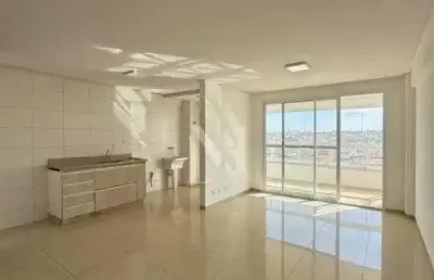 Apartamento à venda com espaço amplo, armários, 3 quartos e ótima localização em rio verde - go