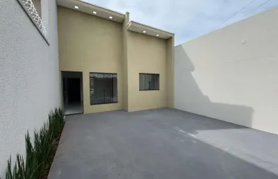 Casa à venda com espaço aconchegante, 3 quartos sendo 1 suíte e acabamento moderno em rio verde - go