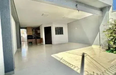 Casa à venda com hidromassagem, churrasqueira, área de lazer e 2 suítes em rio verde - go