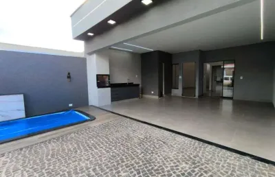 Casa à venda com churrasqueira, piscina, armários e espaço amplo em rio verde - go