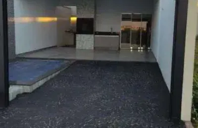 Casa á venda com piscina, churrasqueira , 3 quartos e armários embutidos em rio verde - go