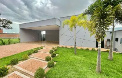 Casa à venda em rio verde - go com churrasqueira, 4 suítes, armários embutidos e piscina privada