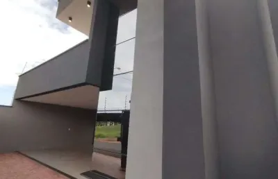 Casa à venda com espaço amplo, churrasqueira, psicina e armários embutidos em rio verde - go