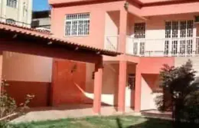 Casa com 3 quartos à venda na Rua Oswaldo Bressan, 71, Lavapés, Ubá