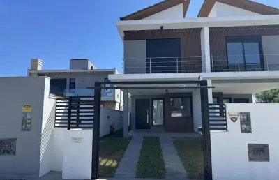 Casa com 3 suítes para aluguel anual no campeche florianópolis sc