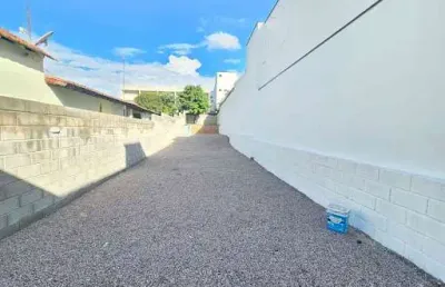 Terreno à venda na Rua Jundiaí, 100, Centro, Vinhedo
