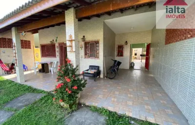 Casa para vender com 3 quartos 1 suítes no bairro balneário golfinho em caraguatatuba