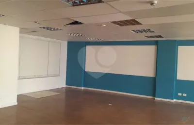 Sala comercial para alugar na Rua da Consolação, Centro, São Paulo