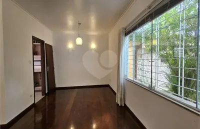 Casa com 3 quartos à venda na Avenida Coronel Octaviano de Freitas Costa, Socorro, São Paulo