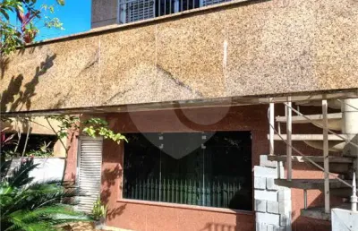 Casa com 4 quartos à venda na Rua Pereira Leite, Vila Madalena, São Paulo