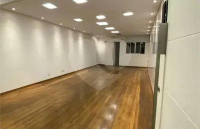Prédio para alugar na Rua Fernão de Magalhães, Brás, São Paulo