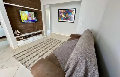 Apartamento com 3 dormitórios na quadra do mar em meia praia - aluguel de temporada