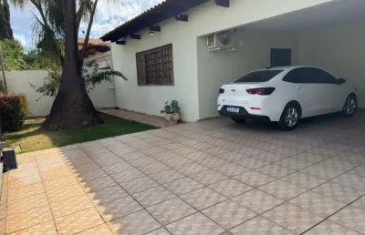 Casa com 3 quartos à venda na Rua C218, Jardim América, Goiânia