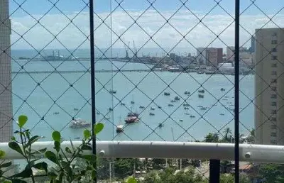 Ed ana melia , 100m da beira mar,221m²,4 suítes, 4 vagas.
