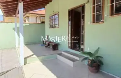 Casa com 3 quartos à venda na treze, 92, morada da colina, resende por r$ 699.000